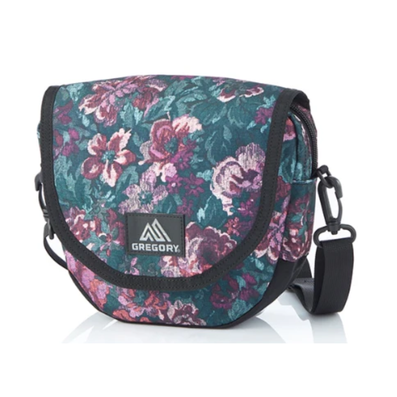 GREGORY LAUGHING SHOULDER