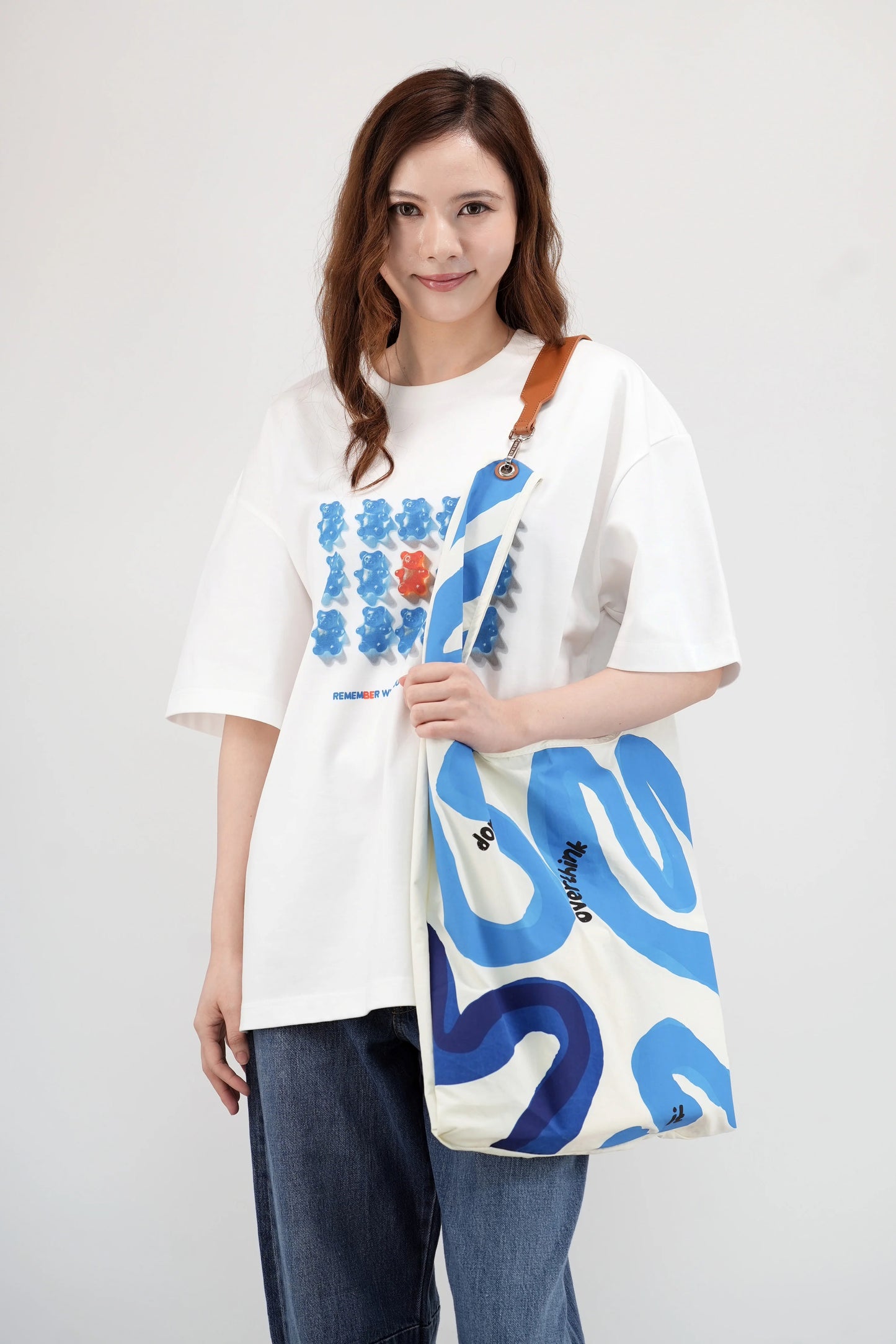 24620 OVERTHINK Toby Bag with detachable