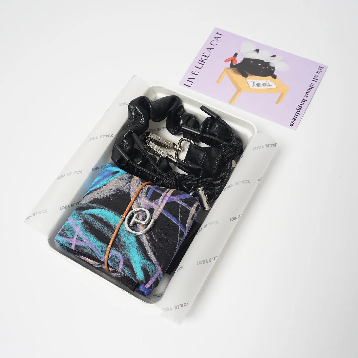 25639 EGG toby bag with detachable synthetic