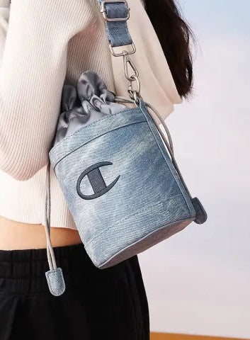 CHAMPION Lifestyle C Logo Bucket Bag 1.0