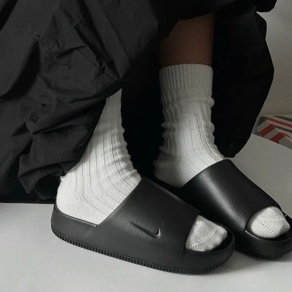 Nike Calm