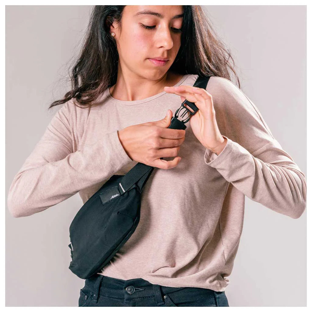 ReFraction Packable Sling - Black