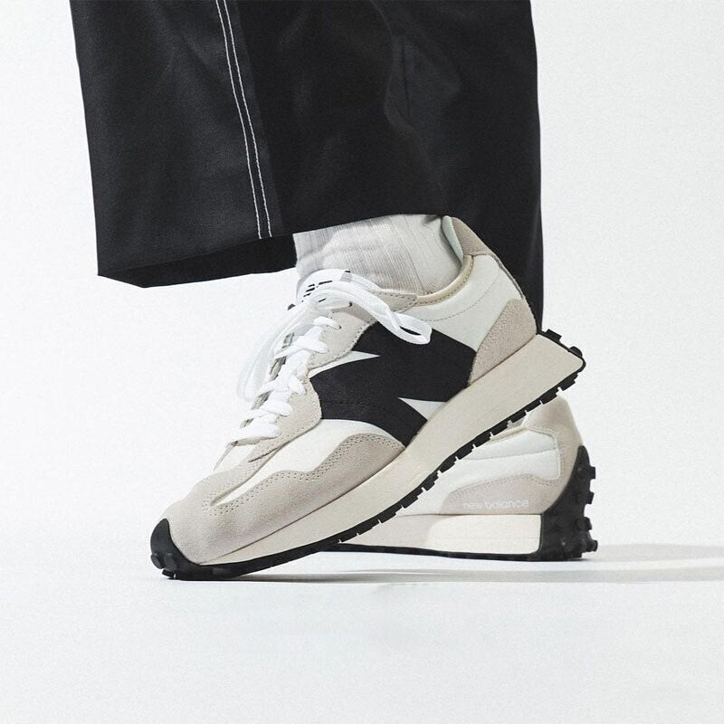 New Balance 327