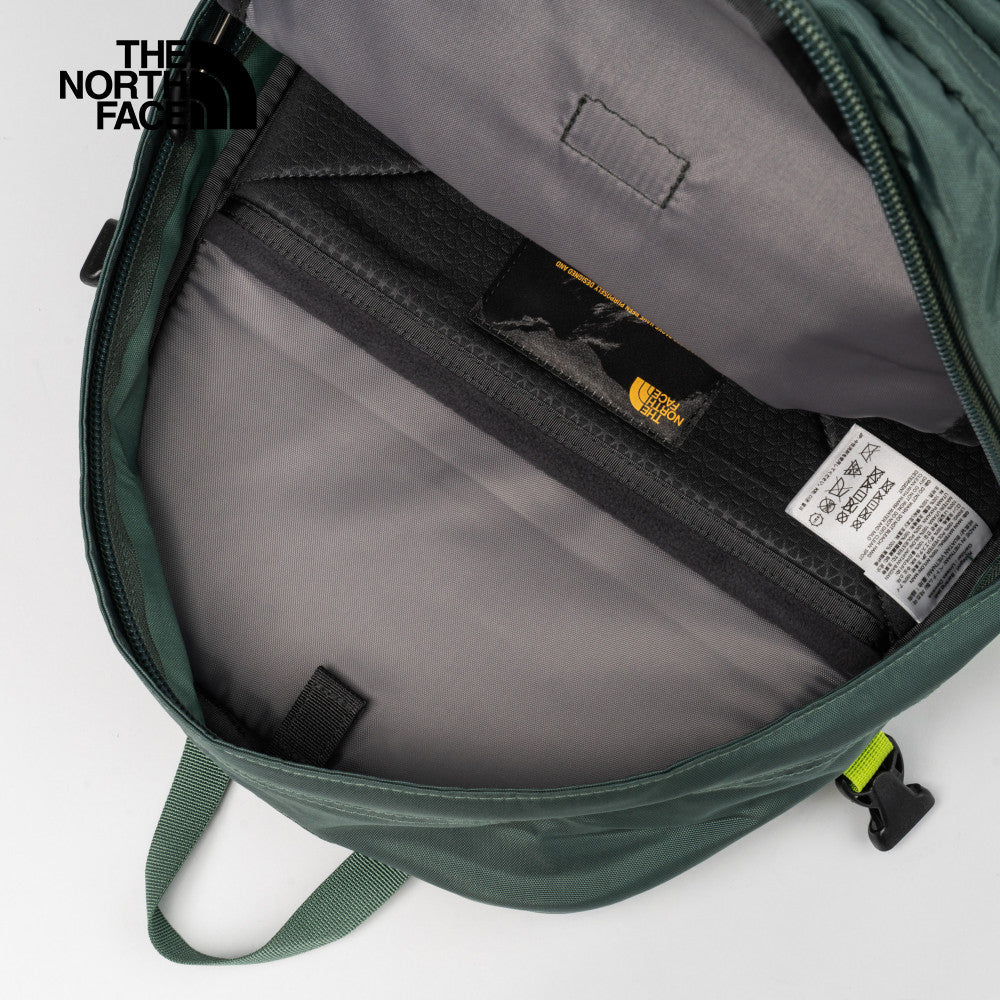 HOT SHOT SE TNF Black-TNF White-NPF