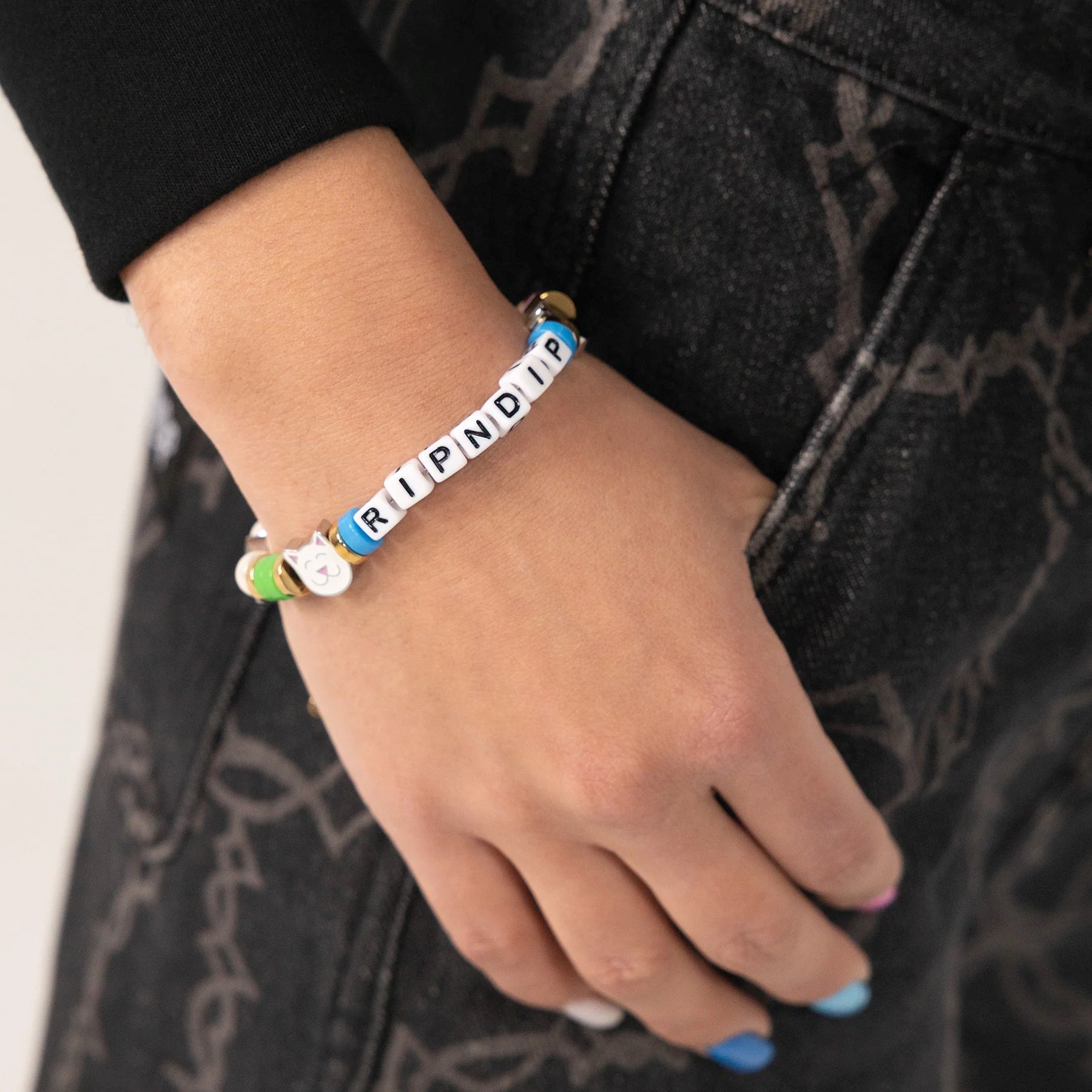 RIPNDIP PLUR BEADED BRACELET (MULTI)