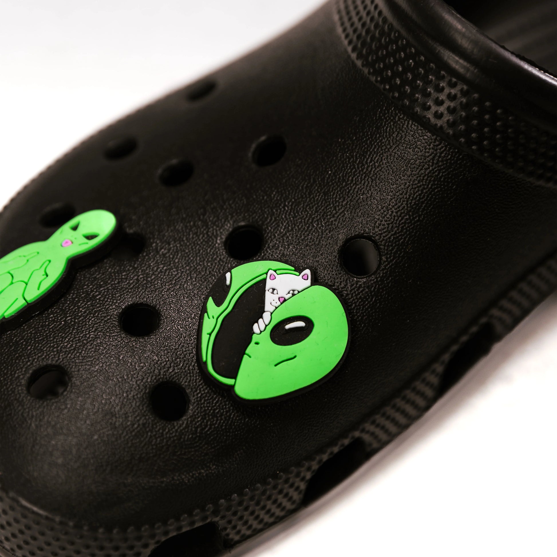 WE OUT HERE SHOE CHARM PACK (MULTI)