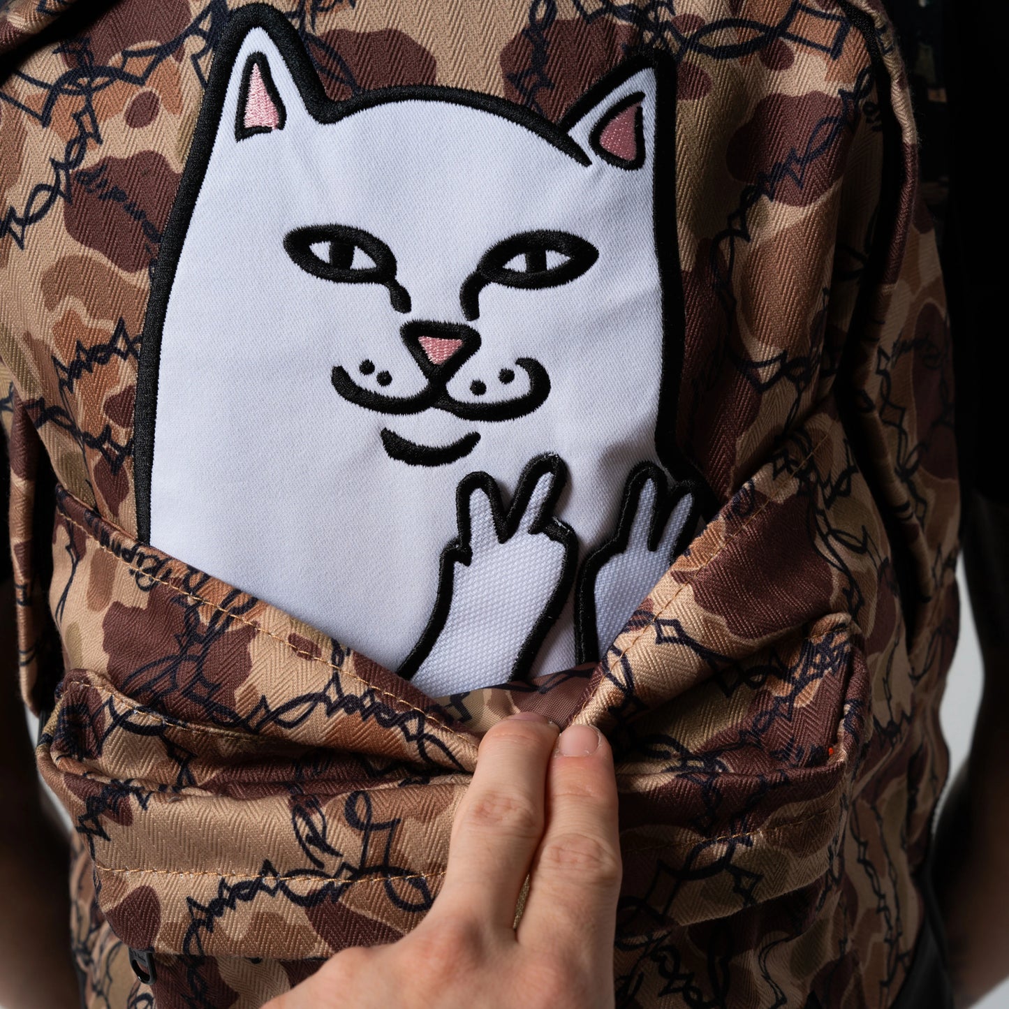 WIRED BACKPACK (TAN CAMO)