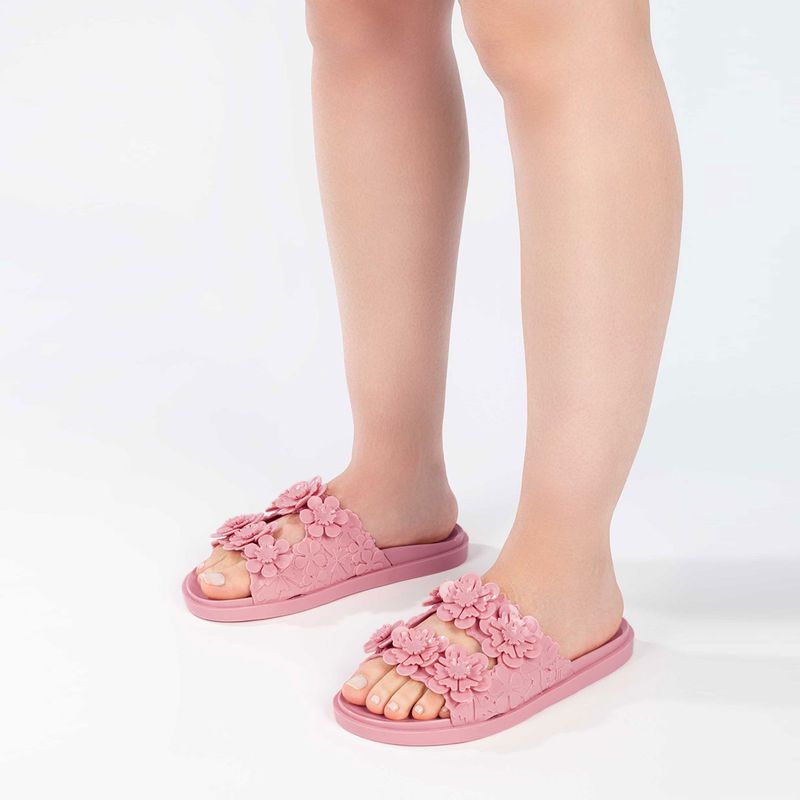 MELISSA WIDE BLOSSOM + VIKTOR AND ROLF AD