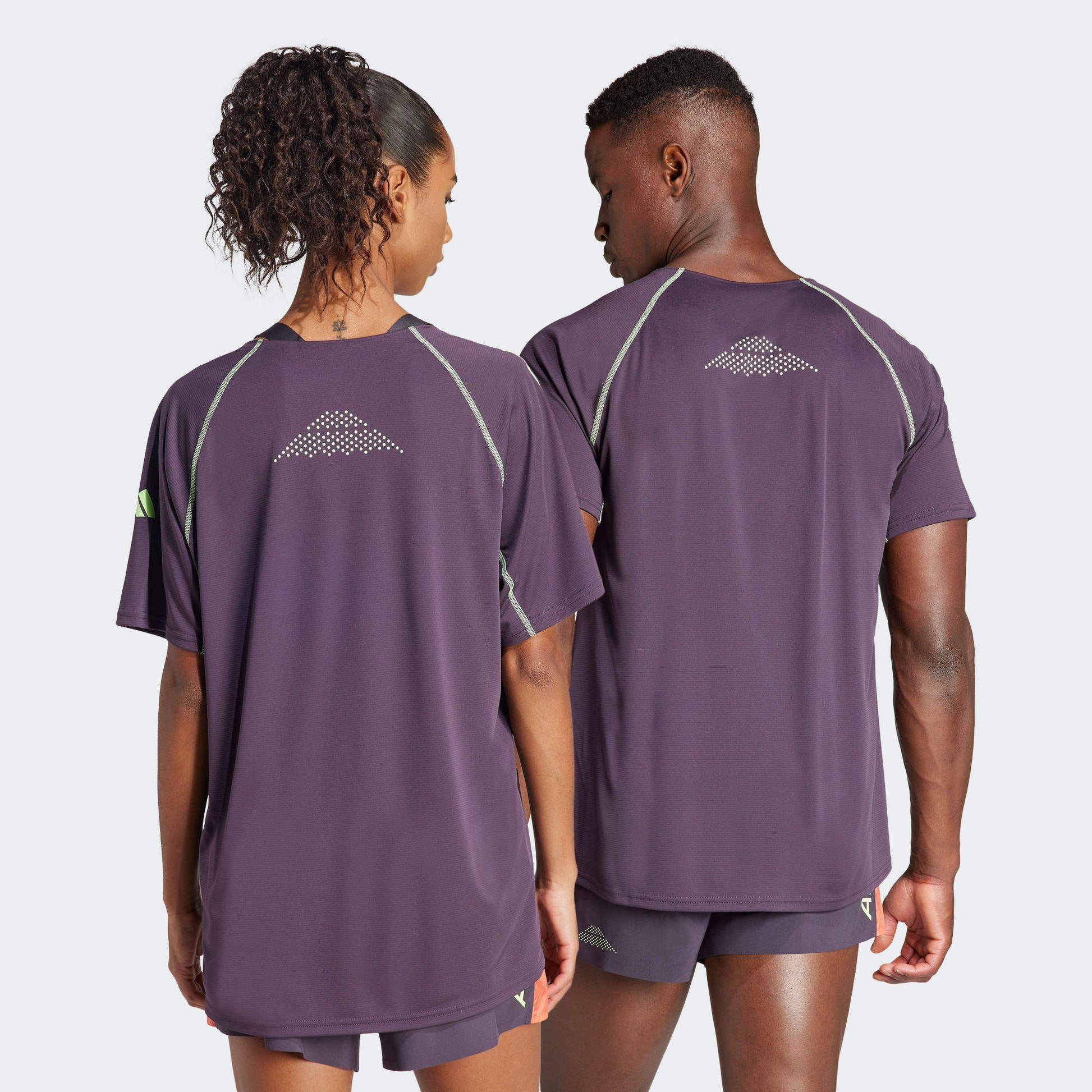 EKIDEN UNI TEE (AURORA BLACK)