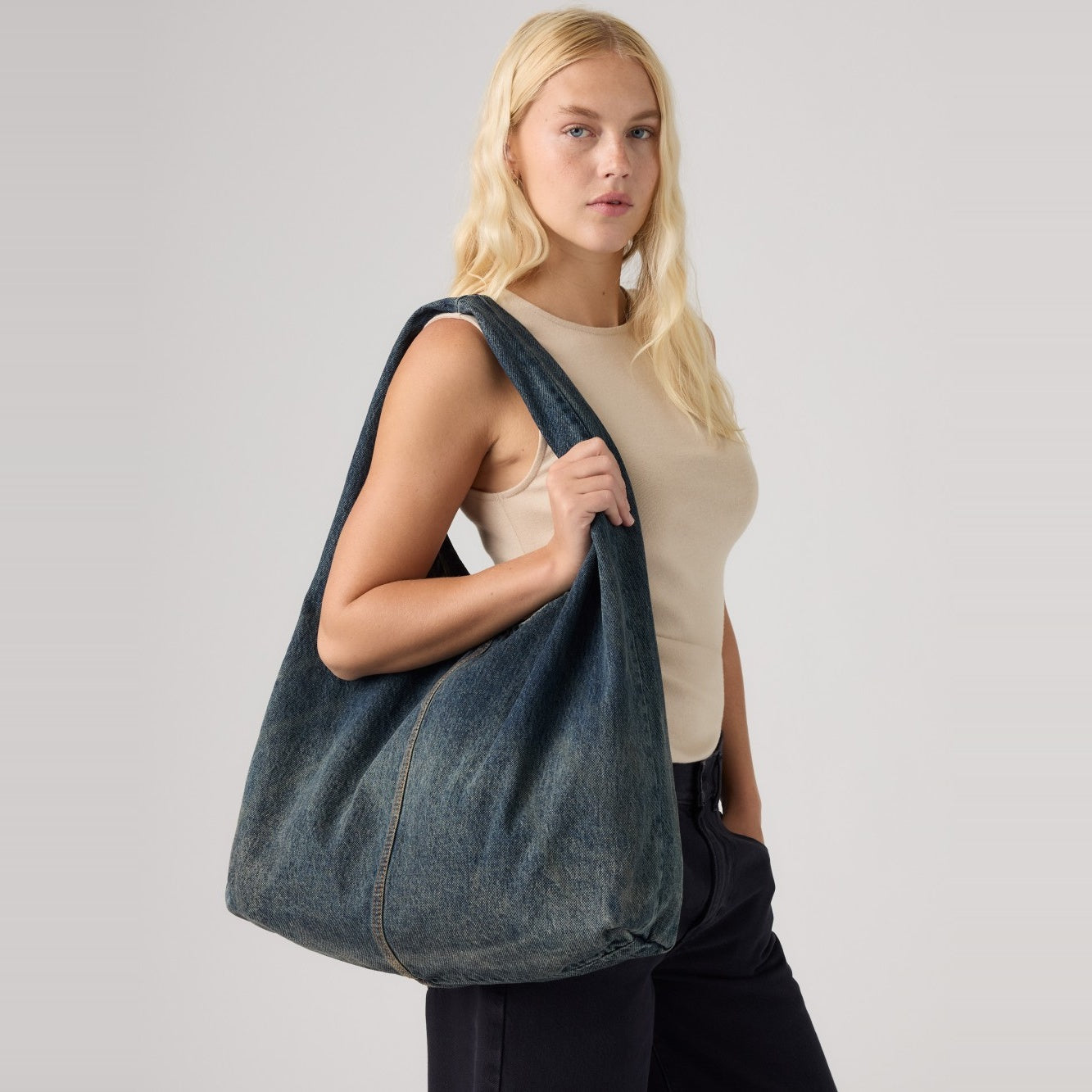 EMERSON SHOULDER BAG LAID IN THE MEADOW