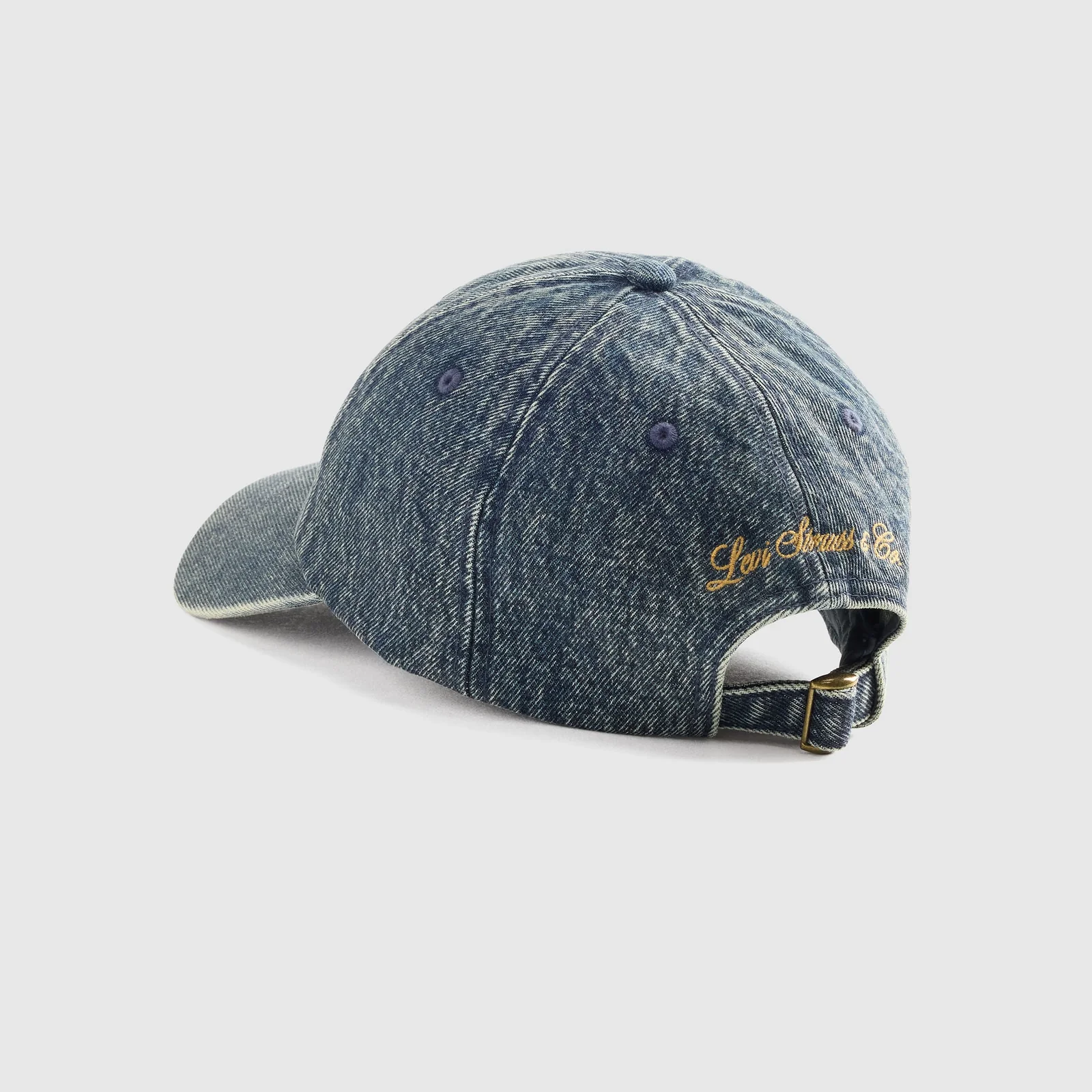 W'S VARSITY BASEBALL CAP LAID IN THE MEA