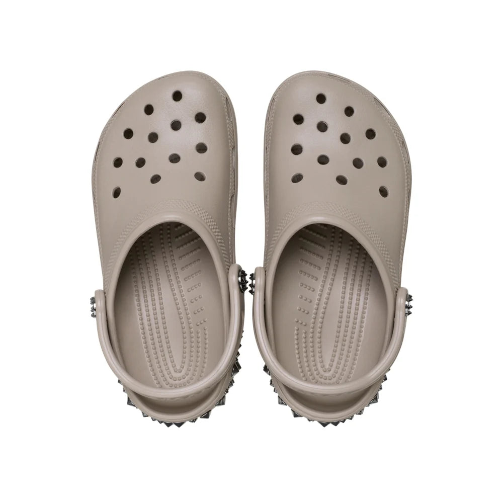 507 UA CLASSIC STUDDED CLOG