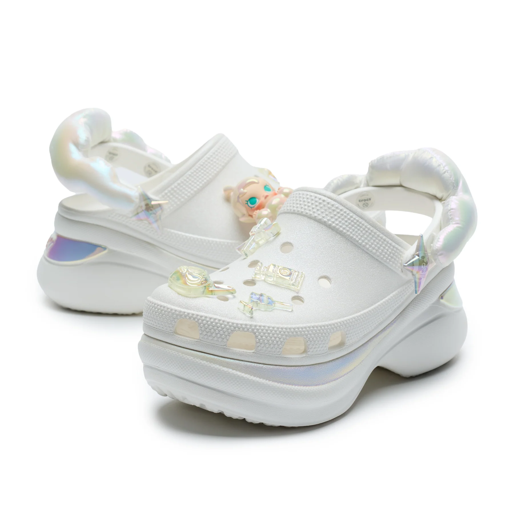 605 W POPMARTMOLLYCROCSBAECLOG