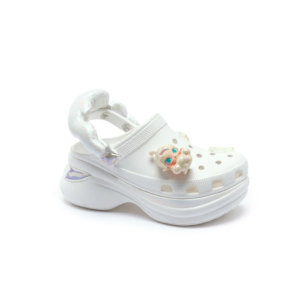 605 W POPMARTMOLLYCROCSBAECLOG
