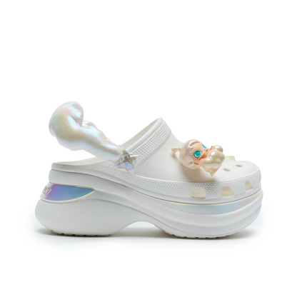 605 W POPMARTMOLLYCROCSBAECLOG