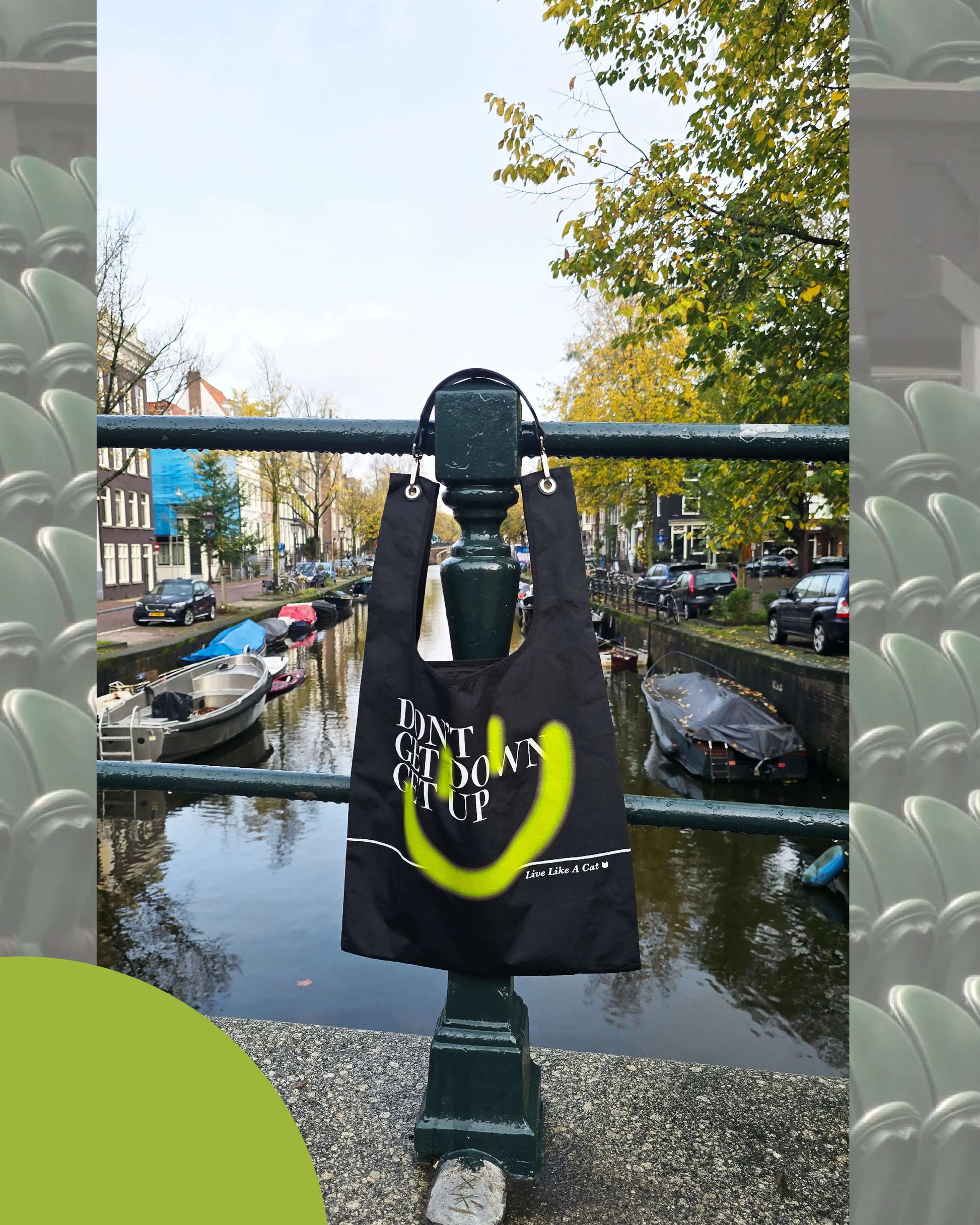 Smiley Comeback toby bag with detachable