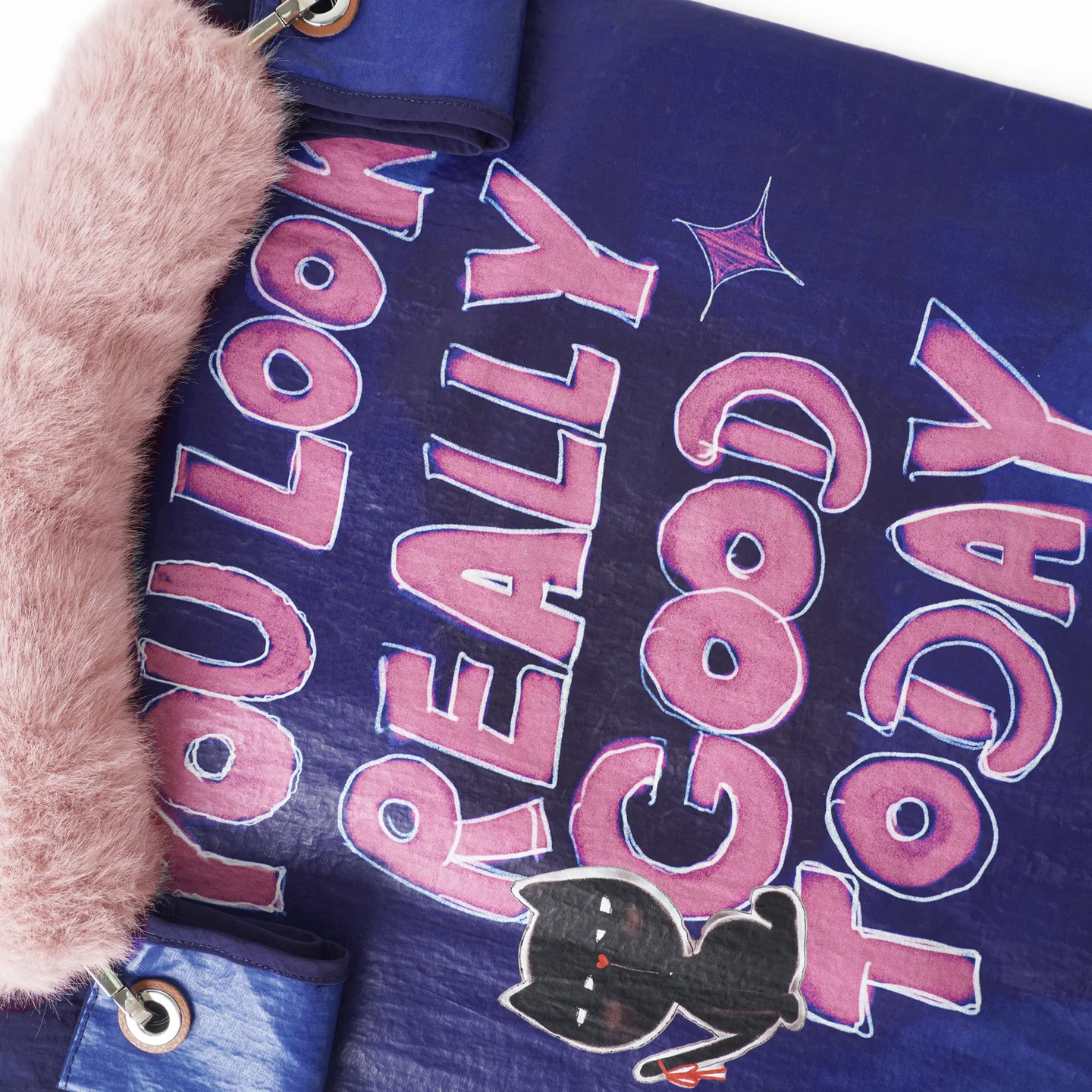 Looking Good toby bag with detachable faux