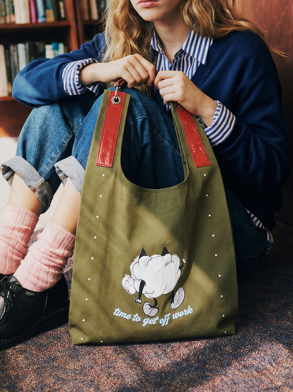 Off‑Duty Puff toby bag with detachable leather