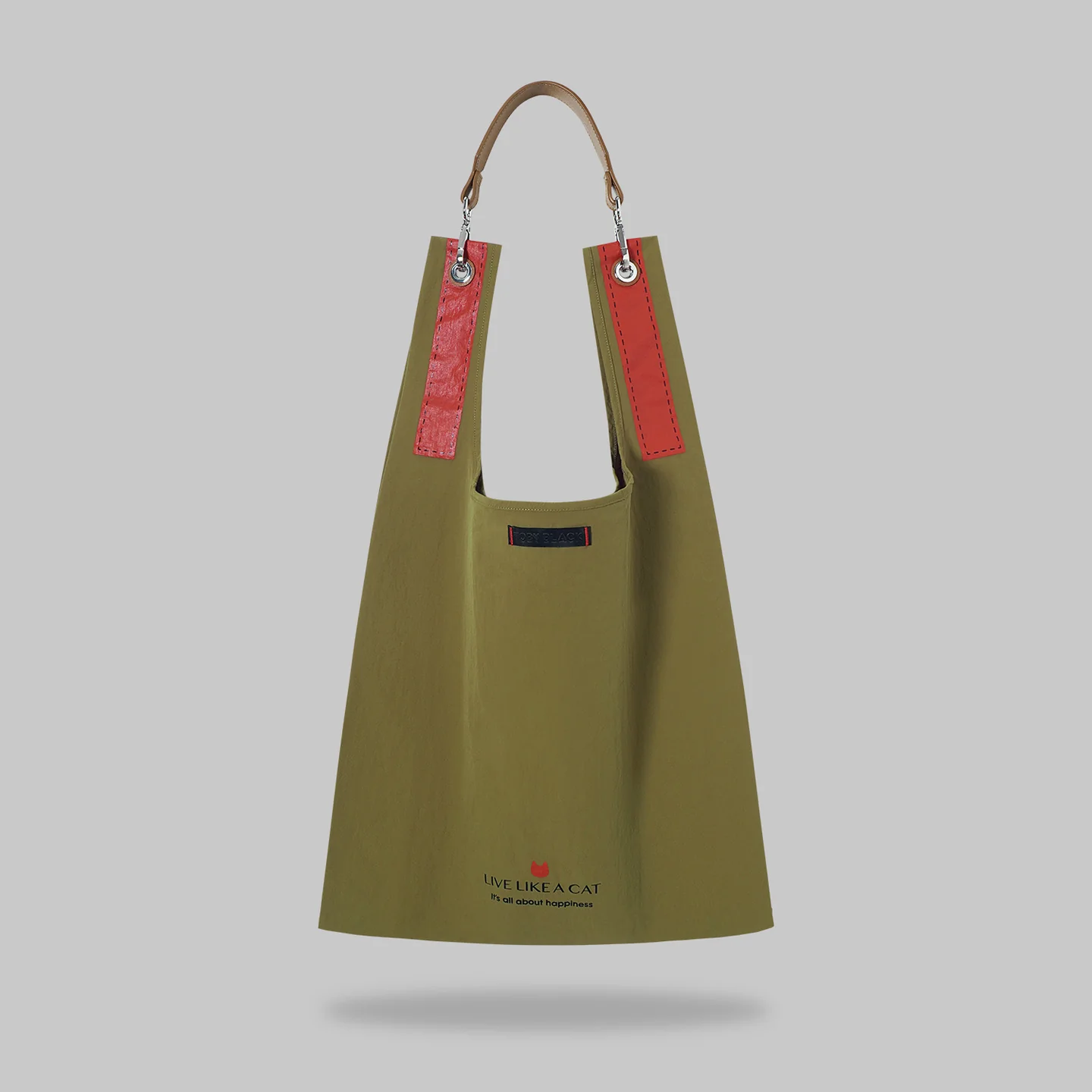 Off‑Duty Puff toby bag with detachable leather