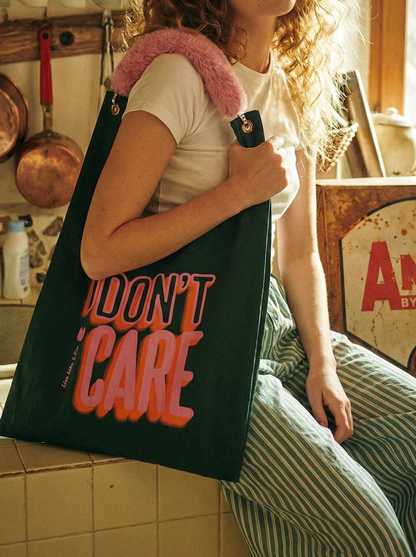 I DON'T CARE toby bag with detachable faux fur
