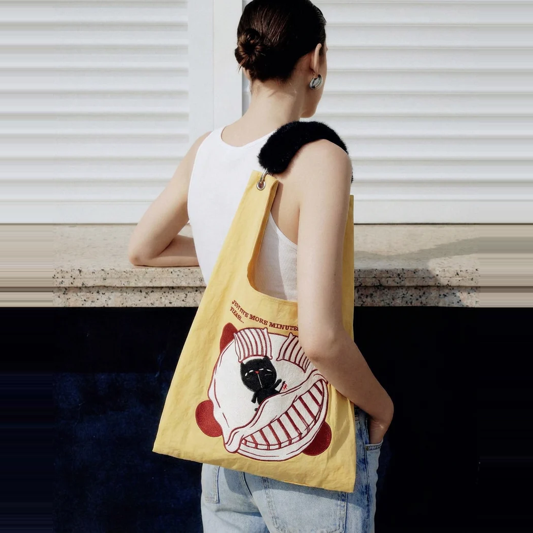 TobyBlack Five More Minutes toby bag with detach