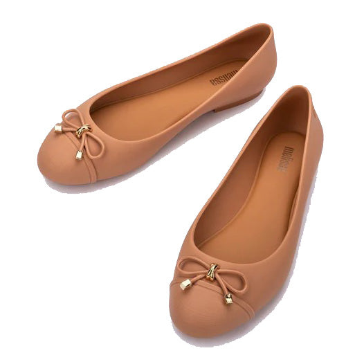 MELISSA DOLL V AD
