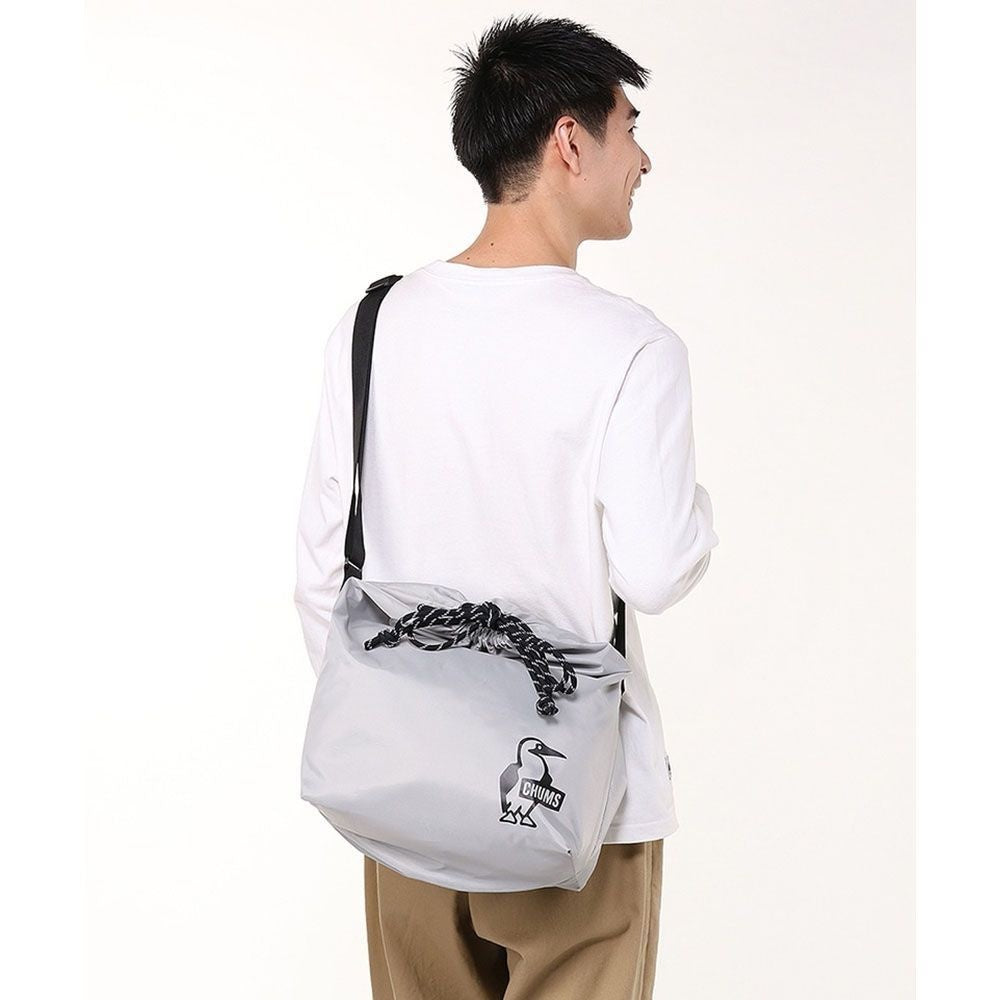 CHUMS EASY-GO DRAWSTRING RV SHOULDER BAG
