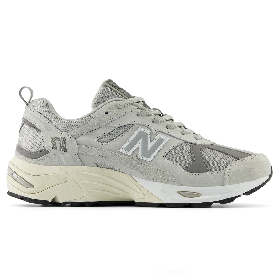New Balance 878