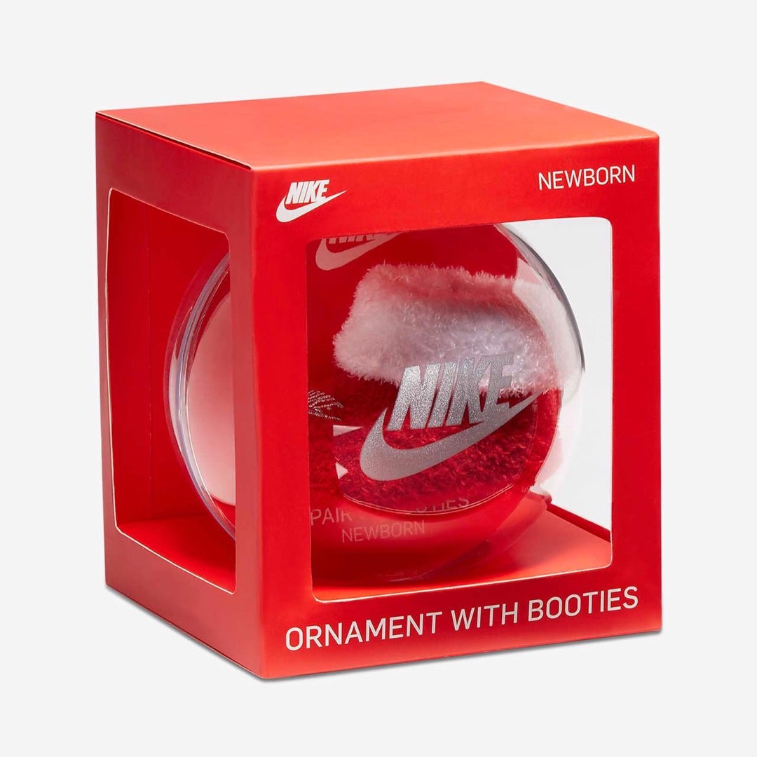 HANGING NIKE CHRISTMAS 0597-U10