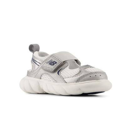 New Balance 230