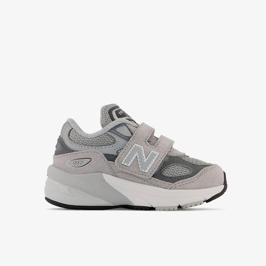 New Balance 990
