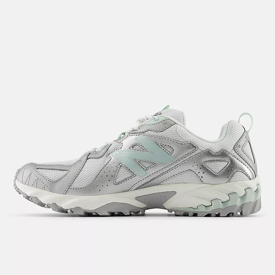 New Balance 610