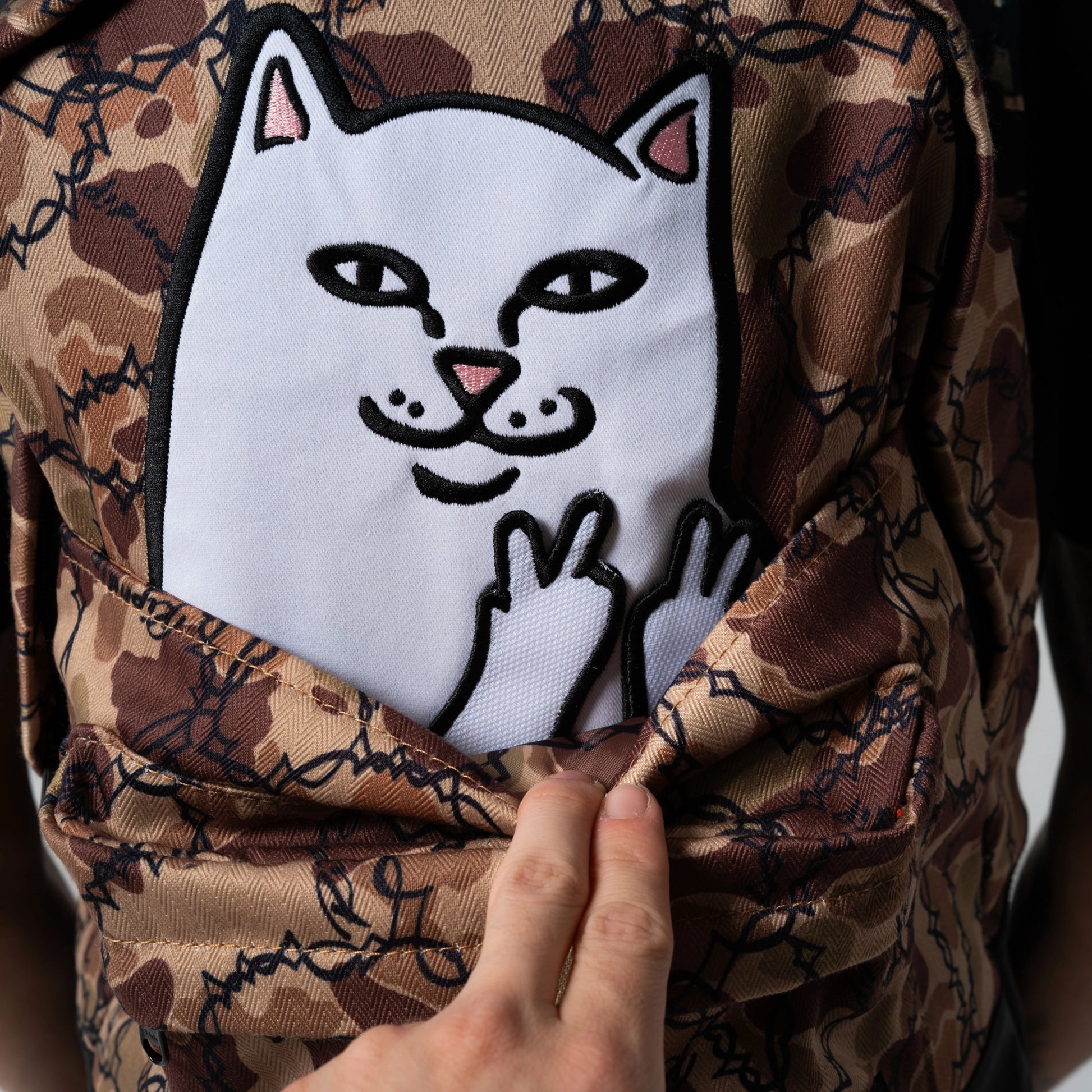 WIRED BACKPACK (TAN CAMO)